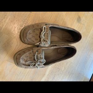 Sperry topsiders with anchor print